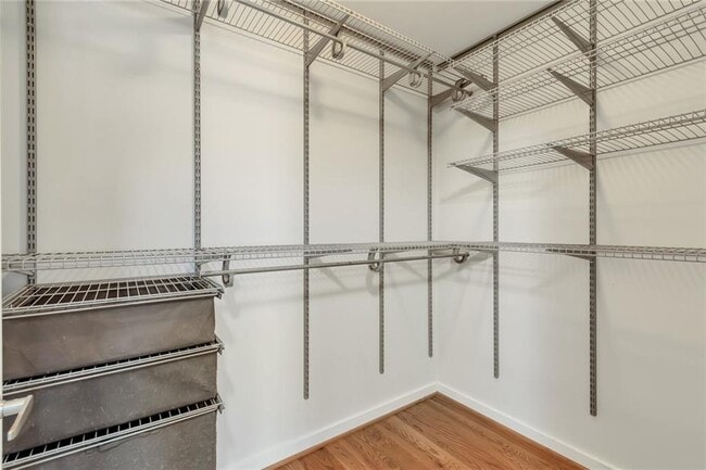 Building Photo - 1375 Rietveld Row NW
