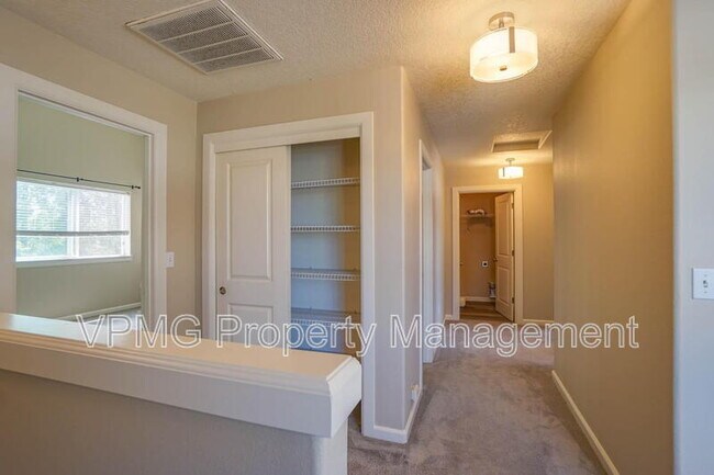 Building Photo - 4013 NE 89th Way