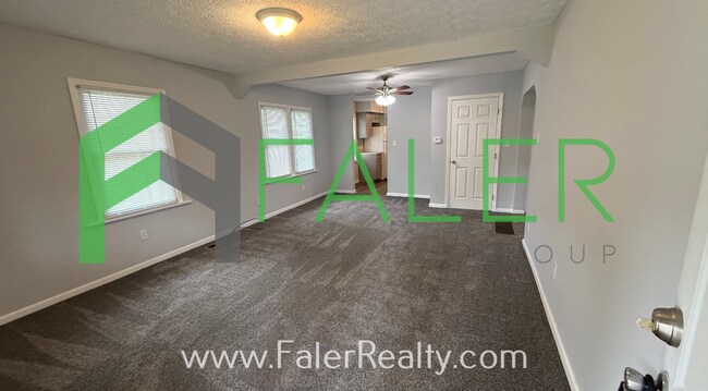 Building Photo - Adorable 2-Bedroom Bungalow