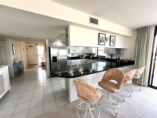 Building Photo - 6650 Sunset Way