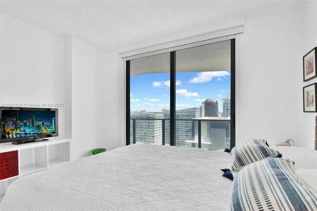 Building Photo - 1300 S Miami Ave