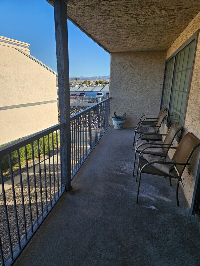 Building Photo - Laguna Nuevo Upstairs Condo in a Riverfront Community