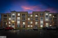 Building Photo - 945 Halifax Pl