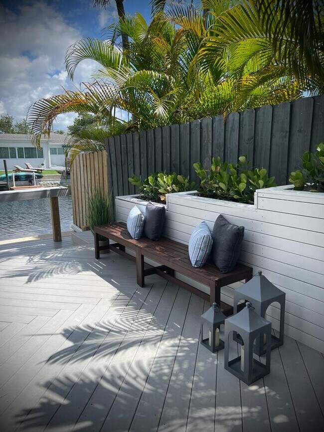 Building Photo - 605 Kensington Pl