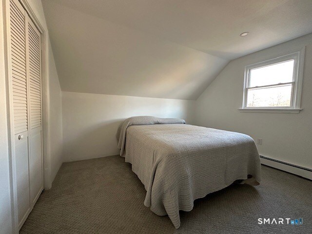 Building Photo - 15 Oakwood Rd