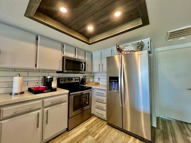 Building Photo - 32505 Candlewood Dr