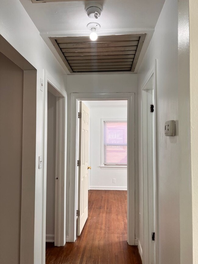 Building Photo - 334 E 46th St