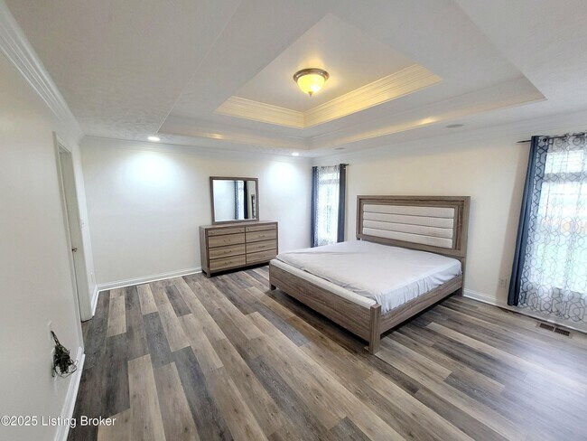 Building Photo - 12611 Bernay Pl