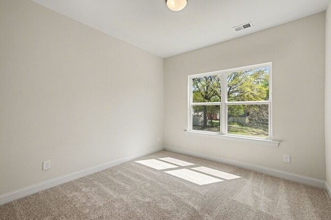 Building Photo - Brand New 4BD/2.5BA Home in Mooresville!
