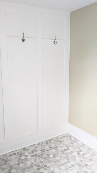 Building Photo - 601 S 31st St