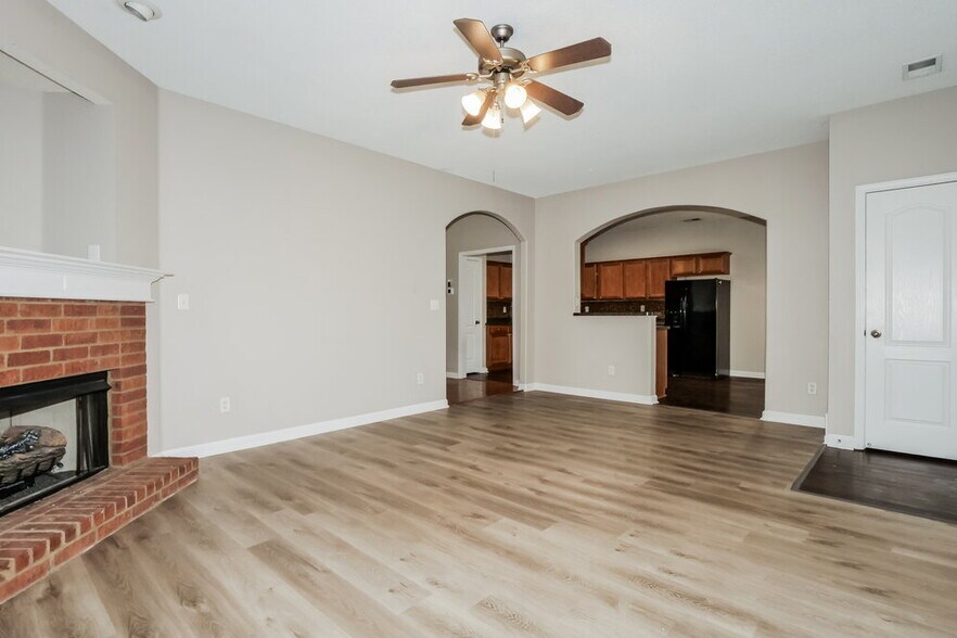 Building Photo - 1506 Lawson Dr