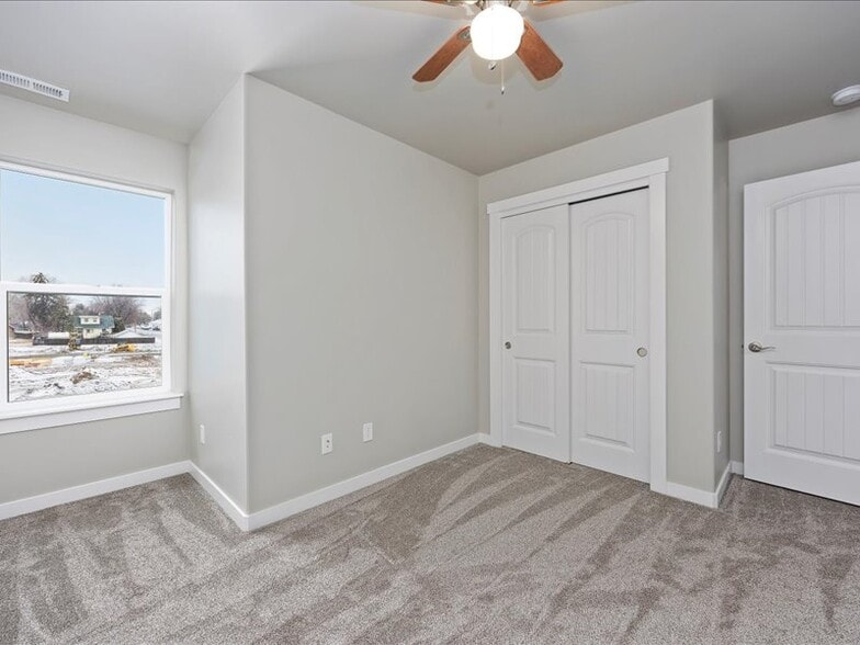 Building Photo - 1308 N Buchanan St