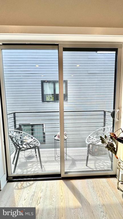 Building Photo - 1016 17th Pl NE