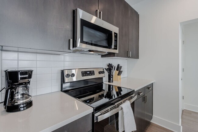 Building Photo - 601 E Pete Rose Wy