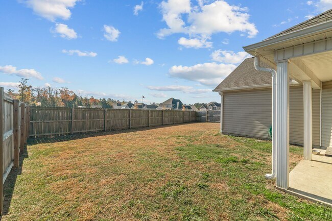 Building Photo - 3 Bedroom 2 Bathroom Home in Onslow Bay!