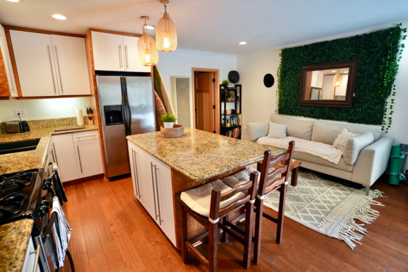 Building Photo - 1049 Felspar St