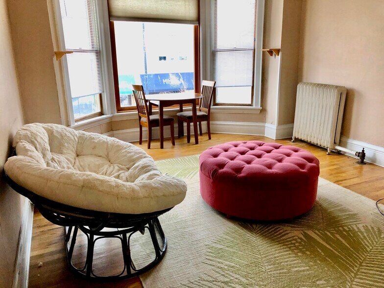 Building Photo - 419 State St