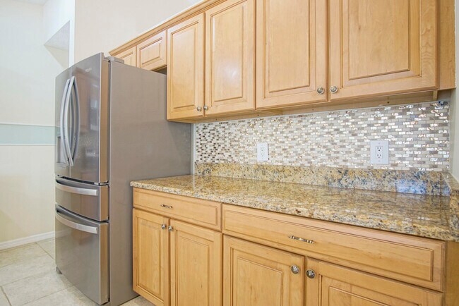 Building Photo - 1273 SW Albenga Ave