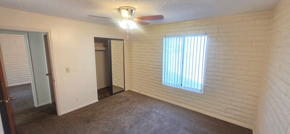Building Photo - 24 N Mesa Dr