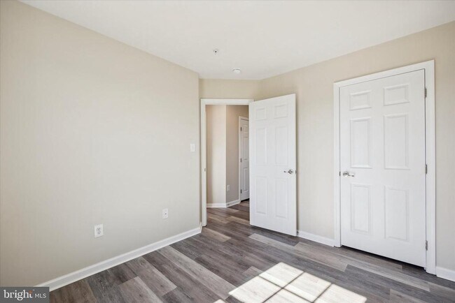 Building Photo - 103 Sandpiper Ct