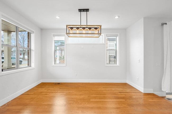 Building Photo - 3BD, 5BA LoHi Townhome with Rooftop Deck and 2-Car Garage