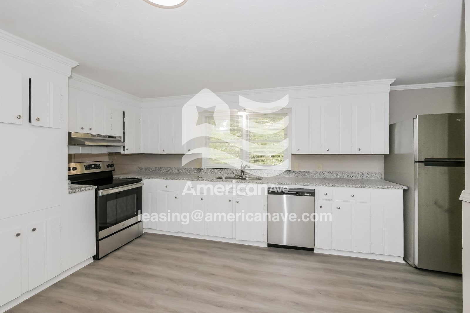 Building Photo - 5434 Lake Dr