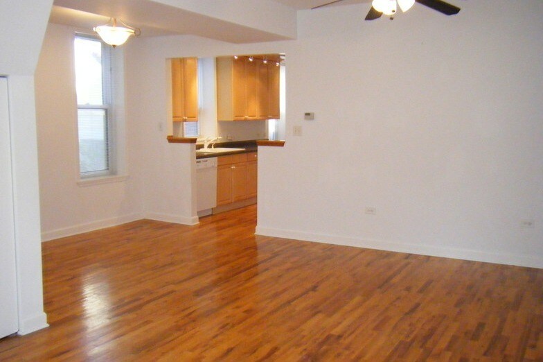 Living & Dining Area - 1428 N Greenview Ave