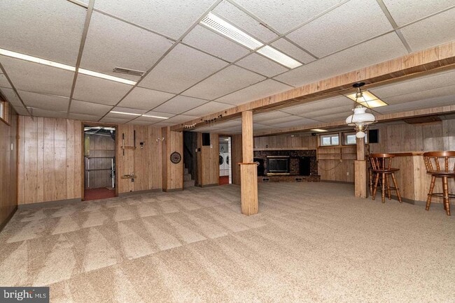 Building Photo - 520 Powell Rd