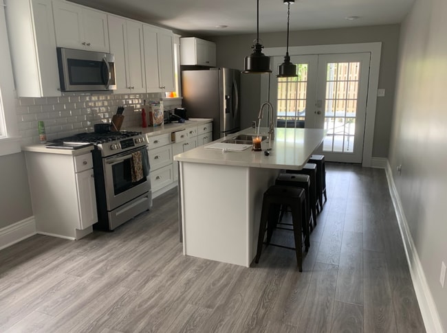 Building Photo - Charming Duplex in the Heart of Uptown New Orleans