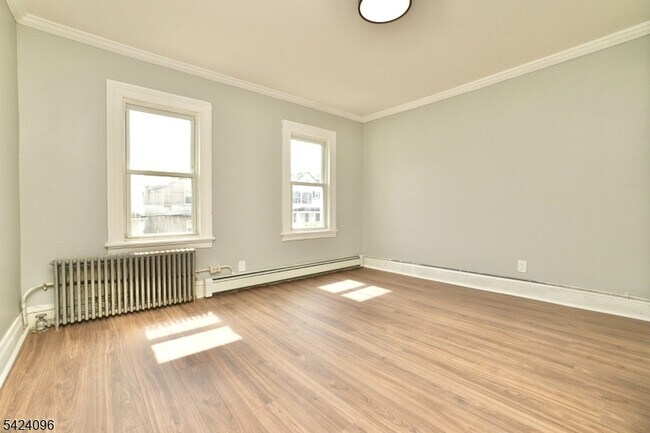 Building Photo - 111 Willow St