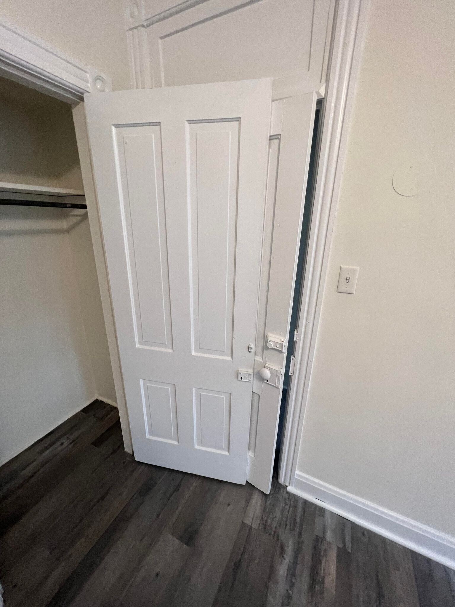 Building Photo - 27 S Locust St