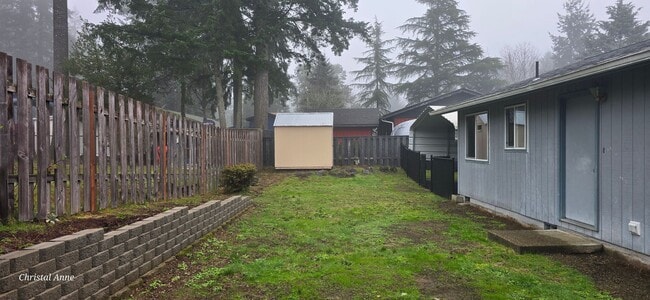 Building Photo - Updated 2 bedroom with a bonus room