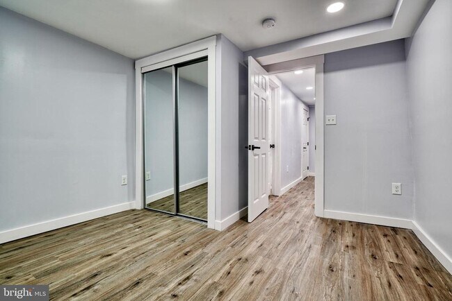 Building Photo - 1125 Washington Blvd