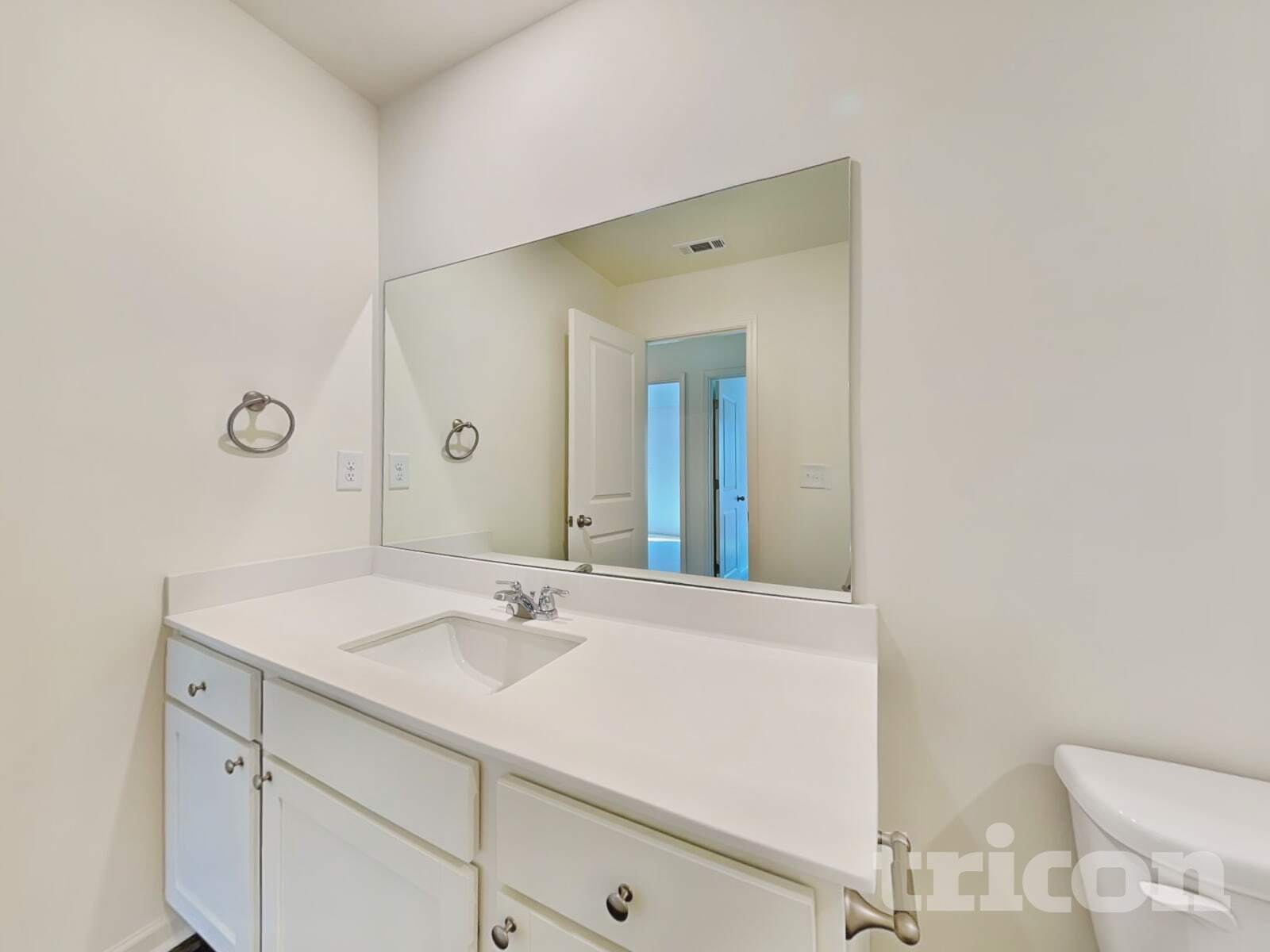 Building Photo - 179 Long Dr