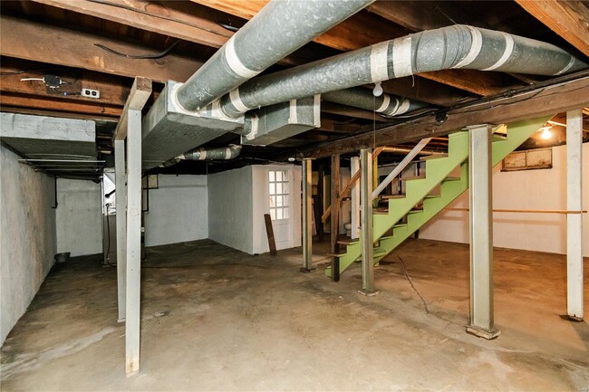 Building Photo - 9901 Arthur Ln