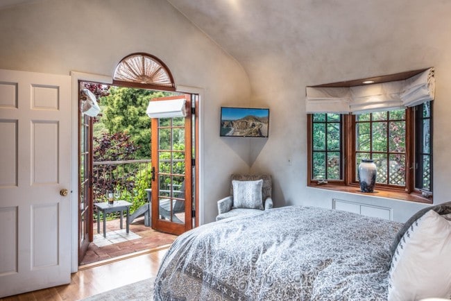 Building Photo - 2505 2nd Ave