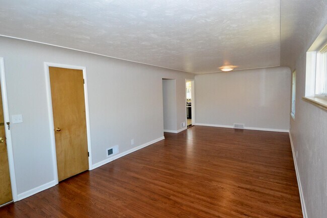 Building Photo - 5440 Nolan St