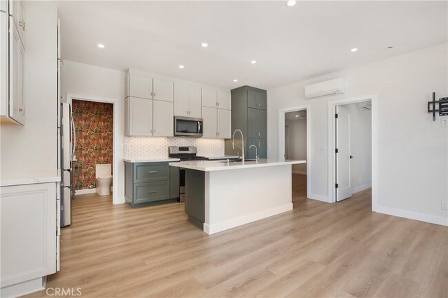 Building Photo - 33802 Street of the Violet Lantern