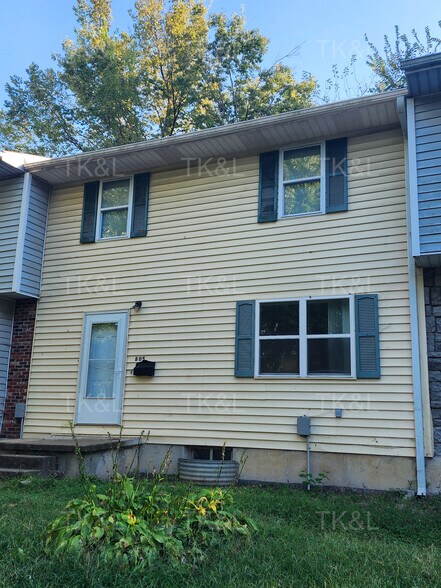 Primary Photo - 805 W 4th St