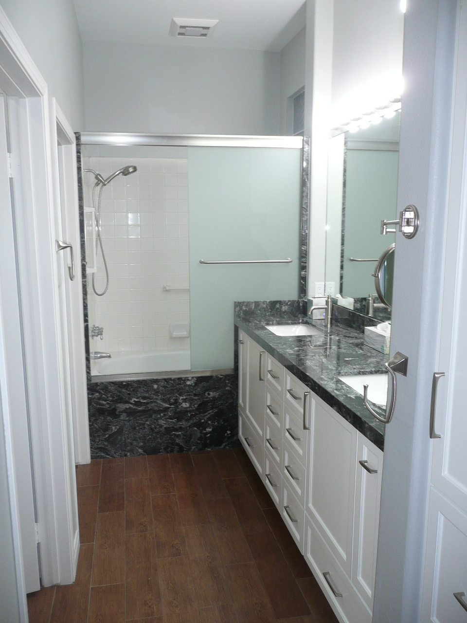 Building Photo - 2630 Dunstan Dr
