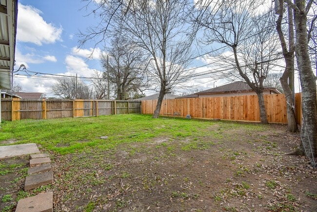 Building Photo - 2708 Morningside Ln