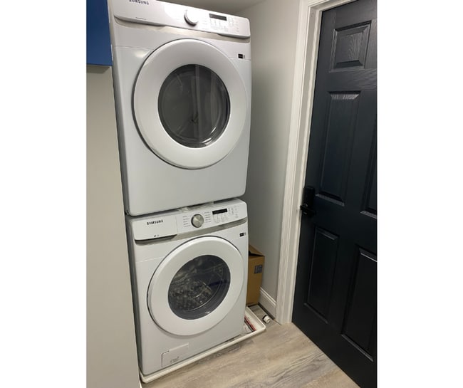 Building Photo - 146 N East Ave