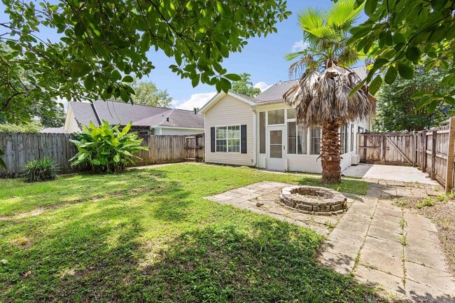 Building Photo - 2033 Post Oak Ct