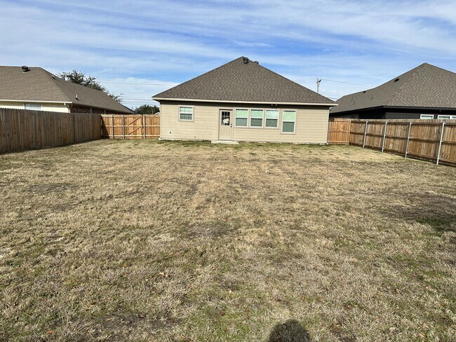 Building Photo - 3413 Shelby Ave