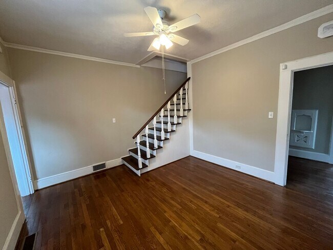 Building Photo - Blending Relaxation & Sophistication to Create the Ideal Place.