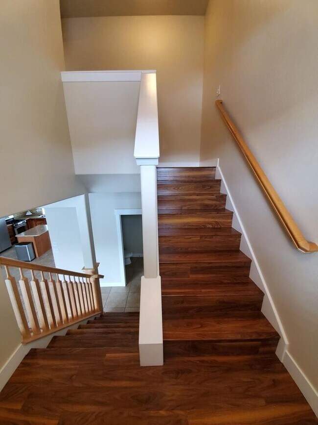 Building Photo - 1049 Quarry View Way