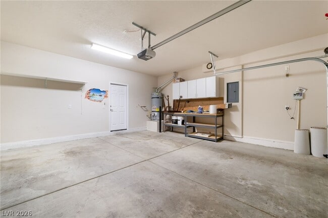 Building Photo - 4405 Penguin Ave