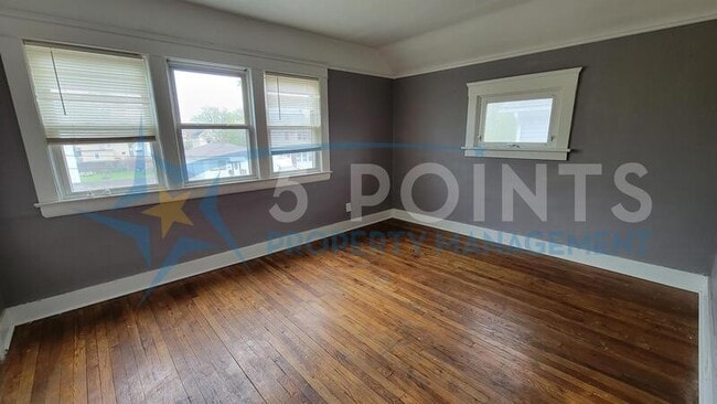Building Photo - 3058 W 116th St