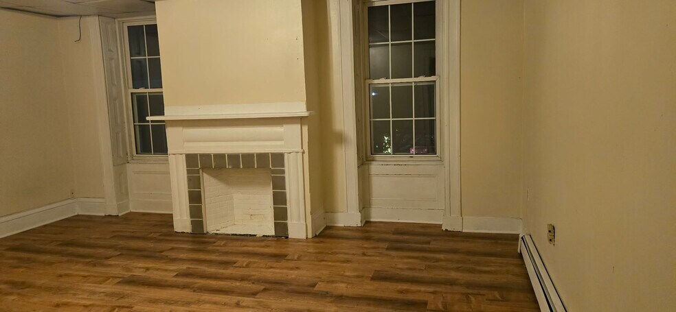 Building Photo - 154 Court St