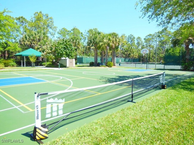 Building Photo - 1634 Tarpon Bay Dr S